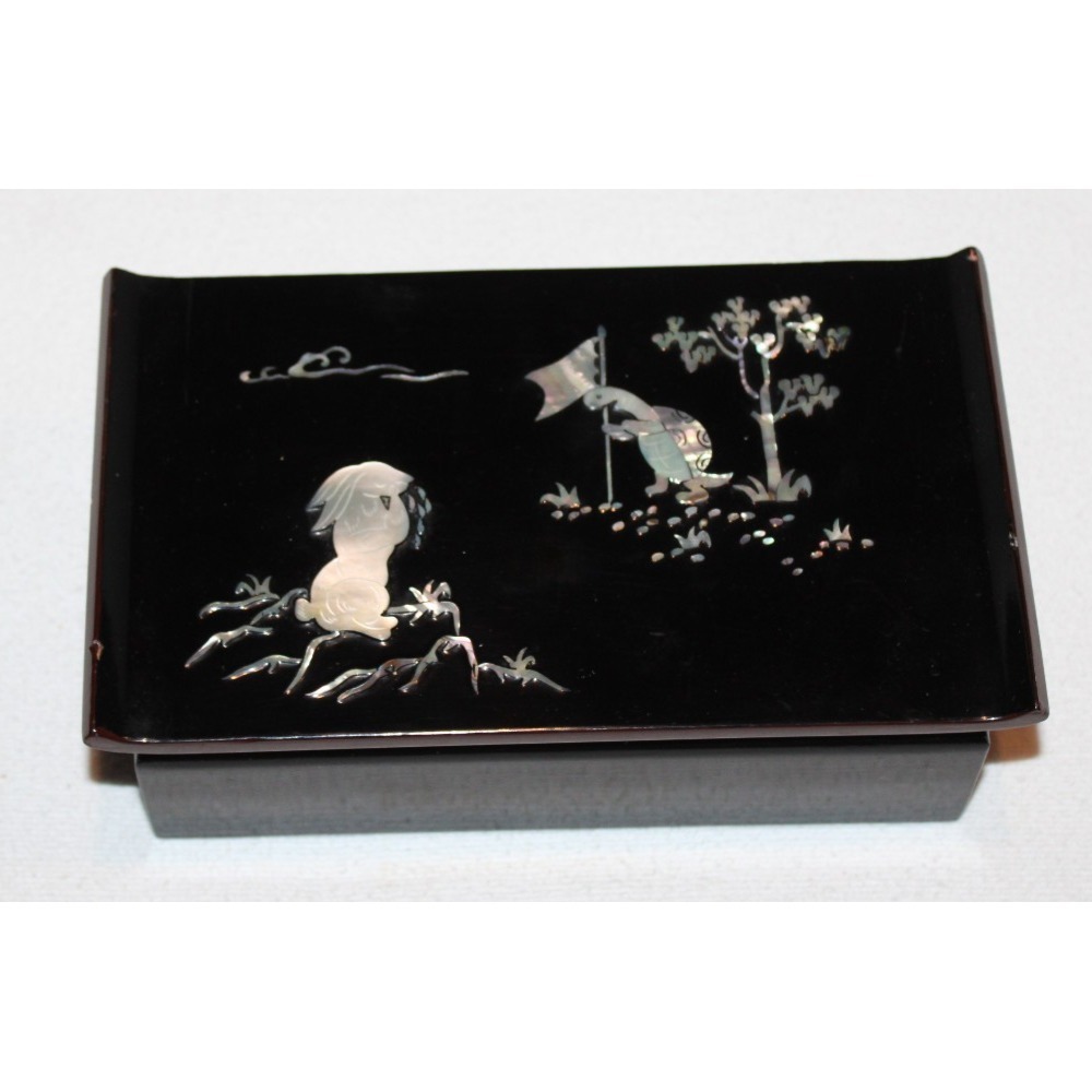 VTG black lacquer cigarette box w/ lid tortoise & the hare race MOP inlay RARE